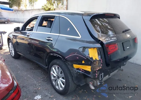 2020 Mercedes-Benz Glc 300 z USA, uszkodzony, nr VIN W1N0G8DB3LF860913